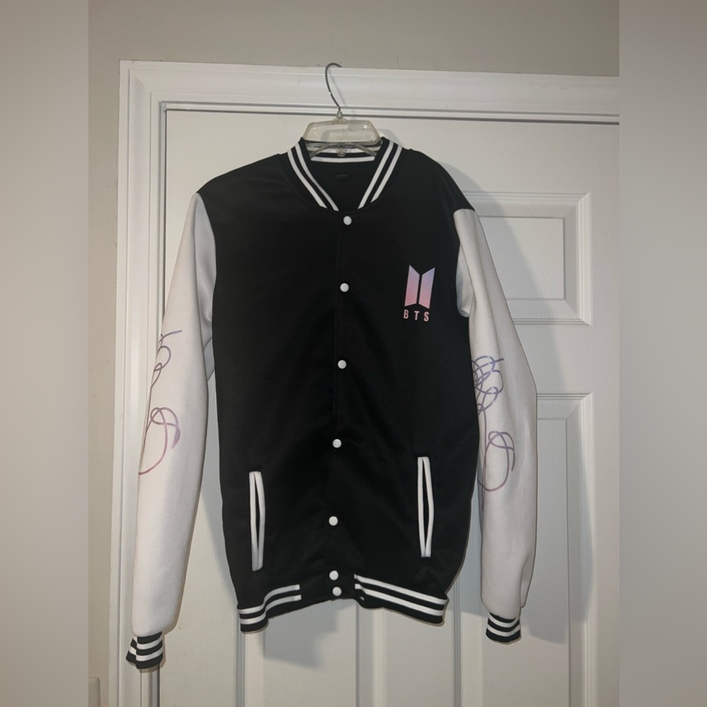 BTS K-Pop jacket size small - Picture 2 of 7